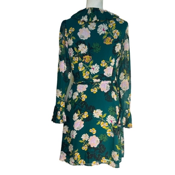 Wayf floral dress green true wrap with yellow pink white flowers ruffle Vneck M - Picture 5 of 13